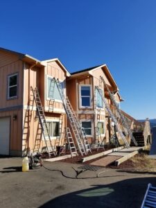 Residential apartment exterior before repaint - Yoncalla